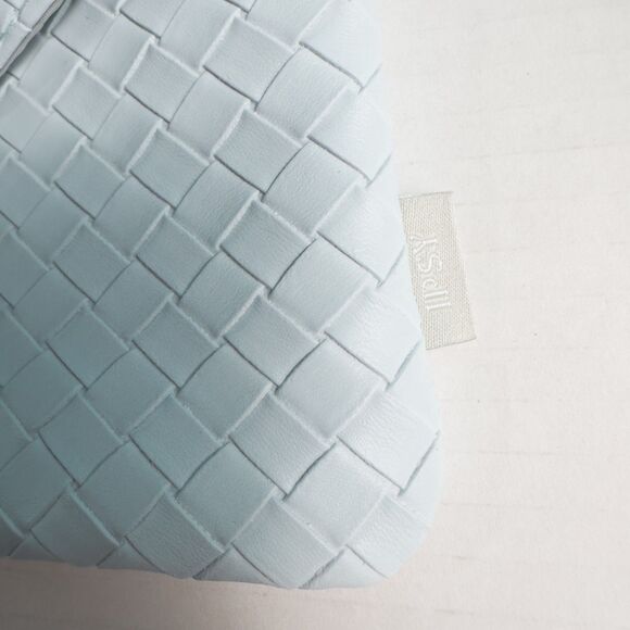 5/$20 NWOT Ipsy Glam Bag January 2025 Woven Faux Leather Blue Quiet Luxury - Picture 5 of 7